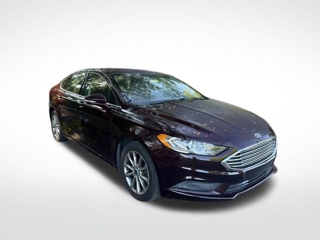 Used 2017 Red Ford SE image 4