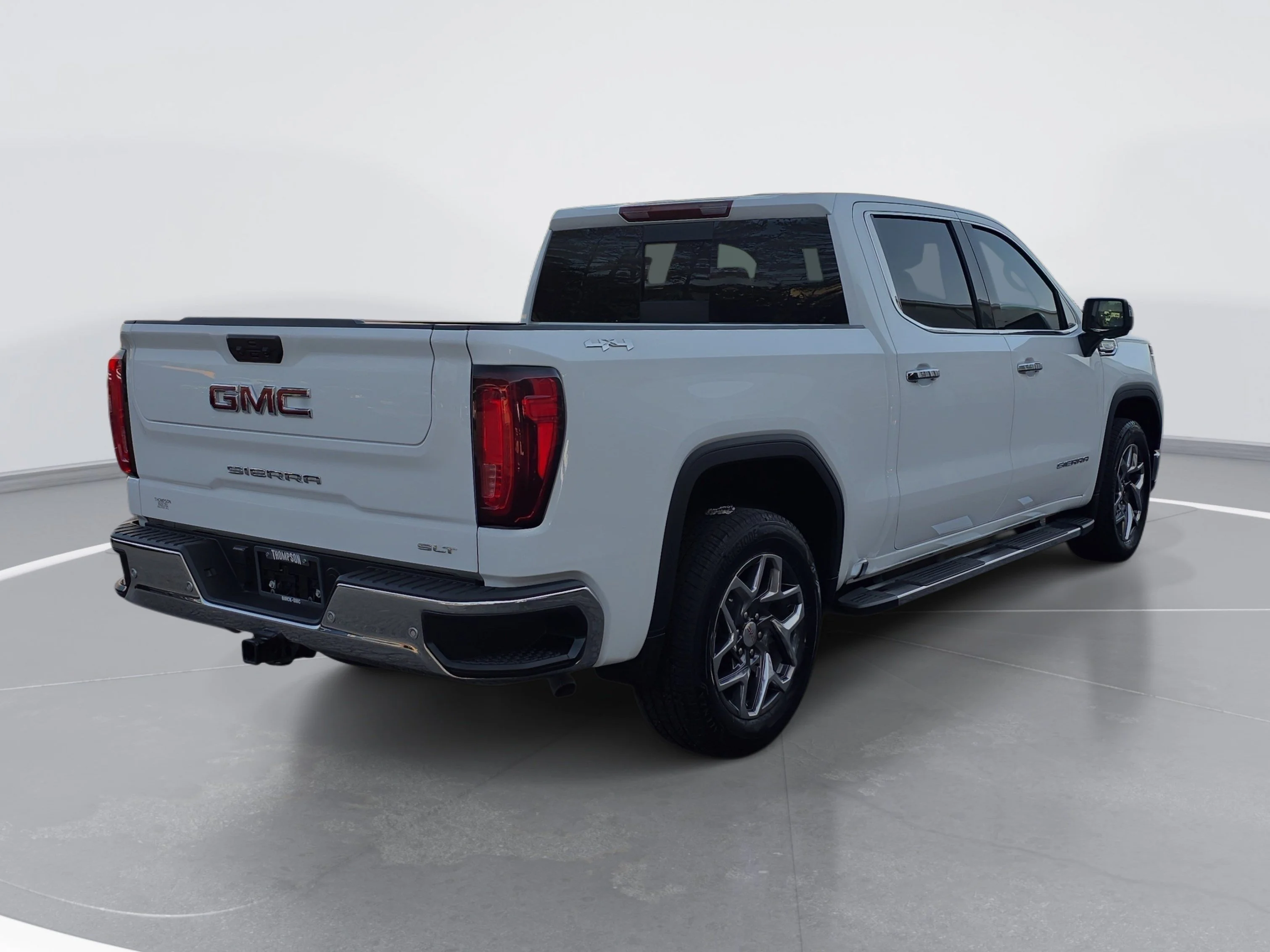 Used 2024 Summit White GMC SLT image 3
