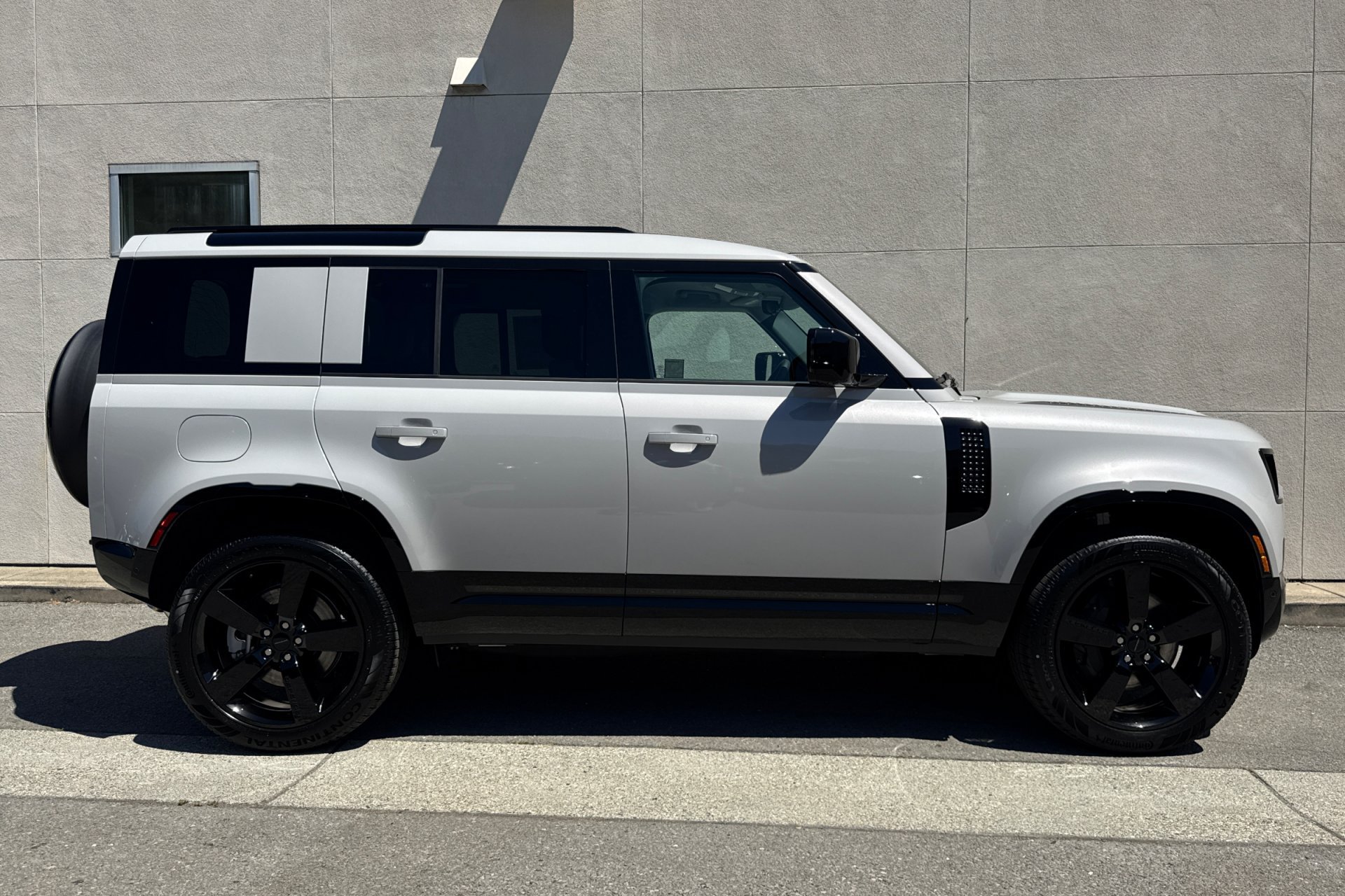 New 2026 Borasco Grey Land Rover X-Dynamic SE image 8