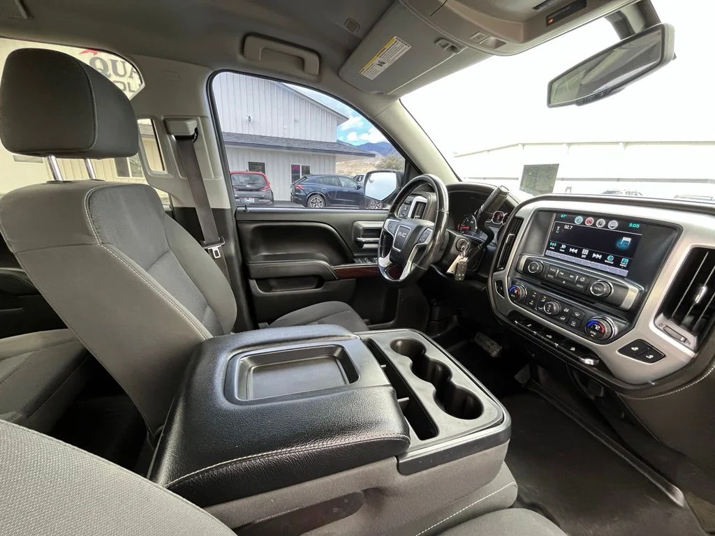 Used 2017 Black GMC SLE image 21