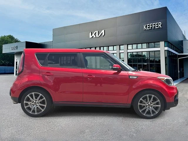 Certified Used 2018 Red Kia Exclaim image 9