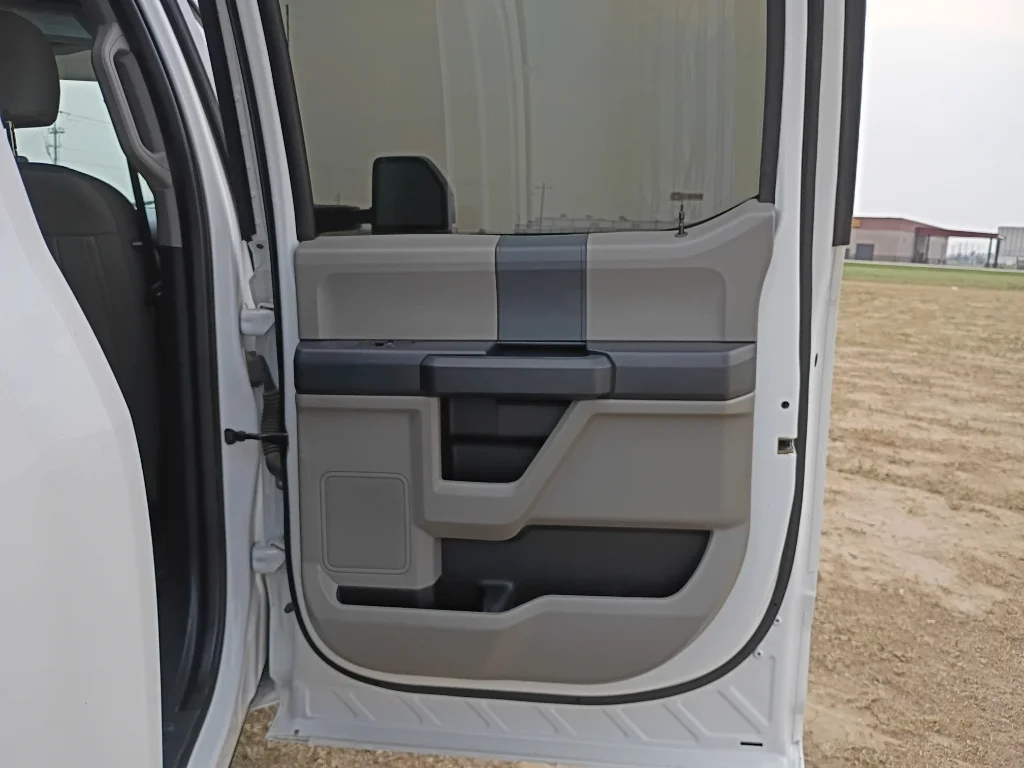 Used 2022 Oxford White Ford XL image 12