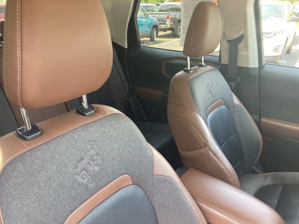 Used 2021 Wh Ford Outer Banks image 10