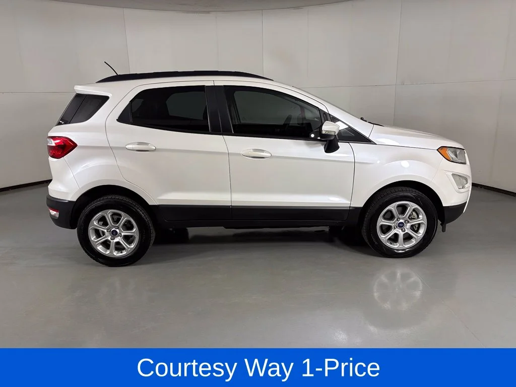 Used 2020 White Ford SE image 12