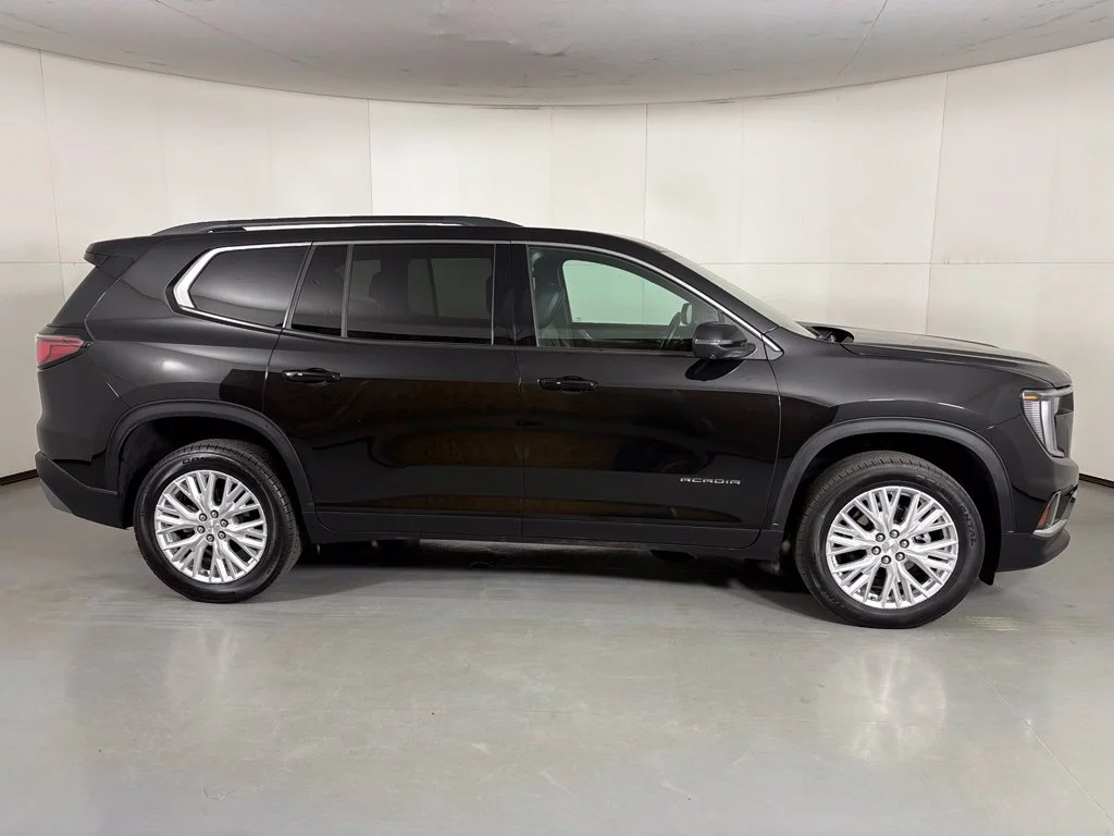 Used 2026 Black GMC Elevation image 9