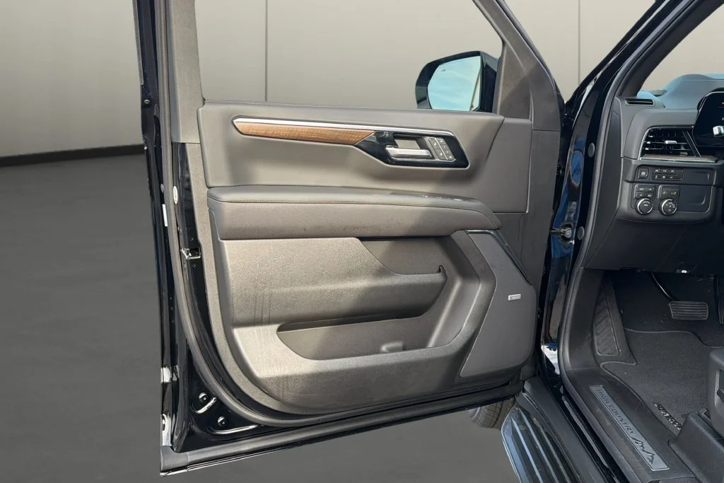 New 2026 Black Chevrolet High Country image 13
