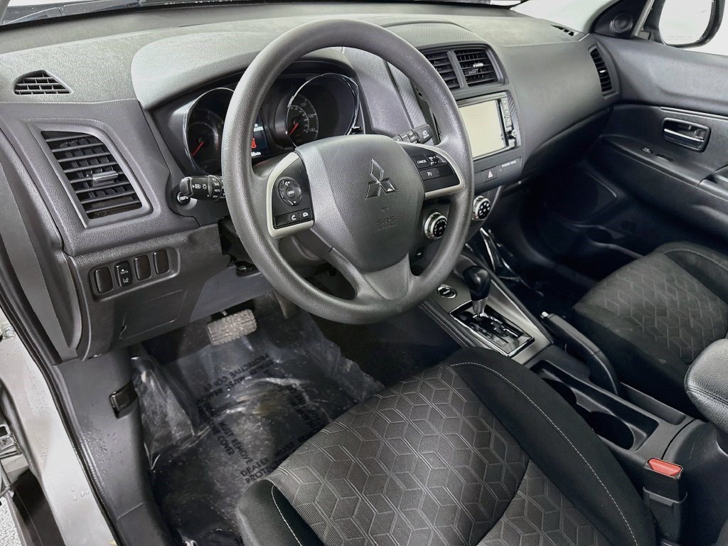 Used 2025 Alloy Silver Metallic Mitsubishi ES image 18