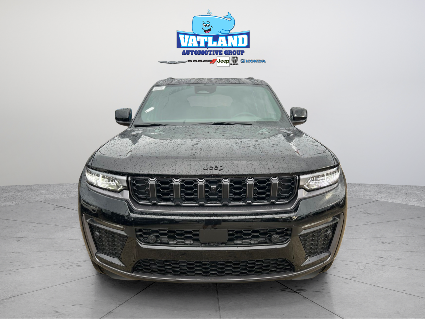 New 2026 Diamond Black Crystal Pearlcoat Jeep  image 8