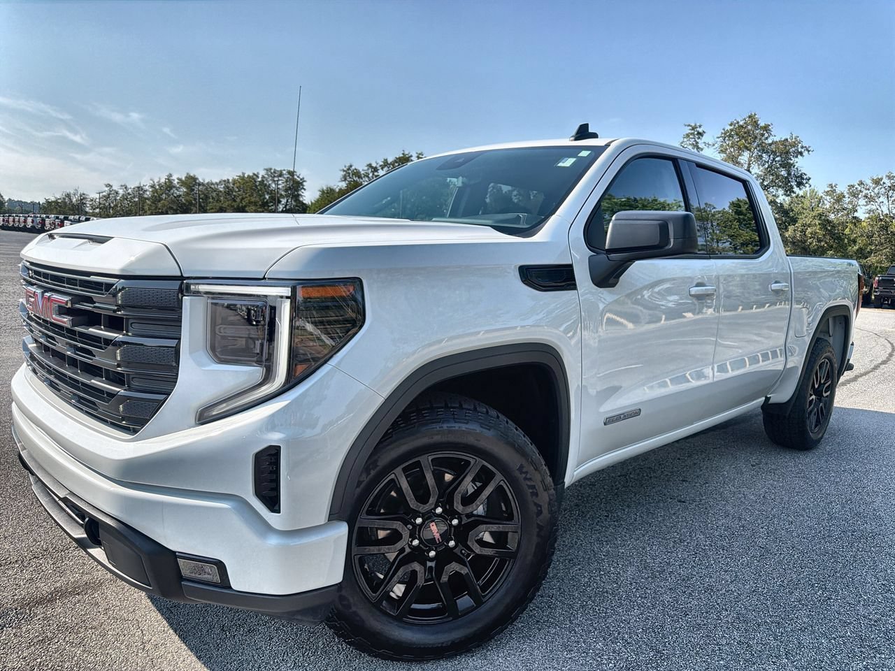 Used 2024 Summit White GMC Elevation image 1