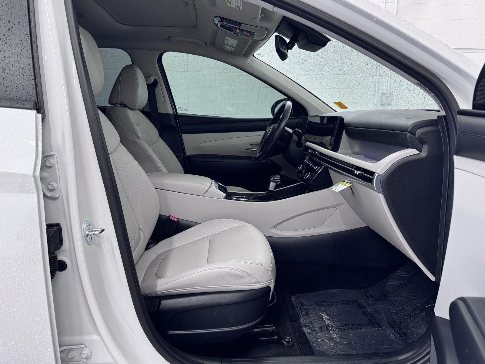 Used 2025 Serenity White Pearl Hyundai SEL Convenience image 16