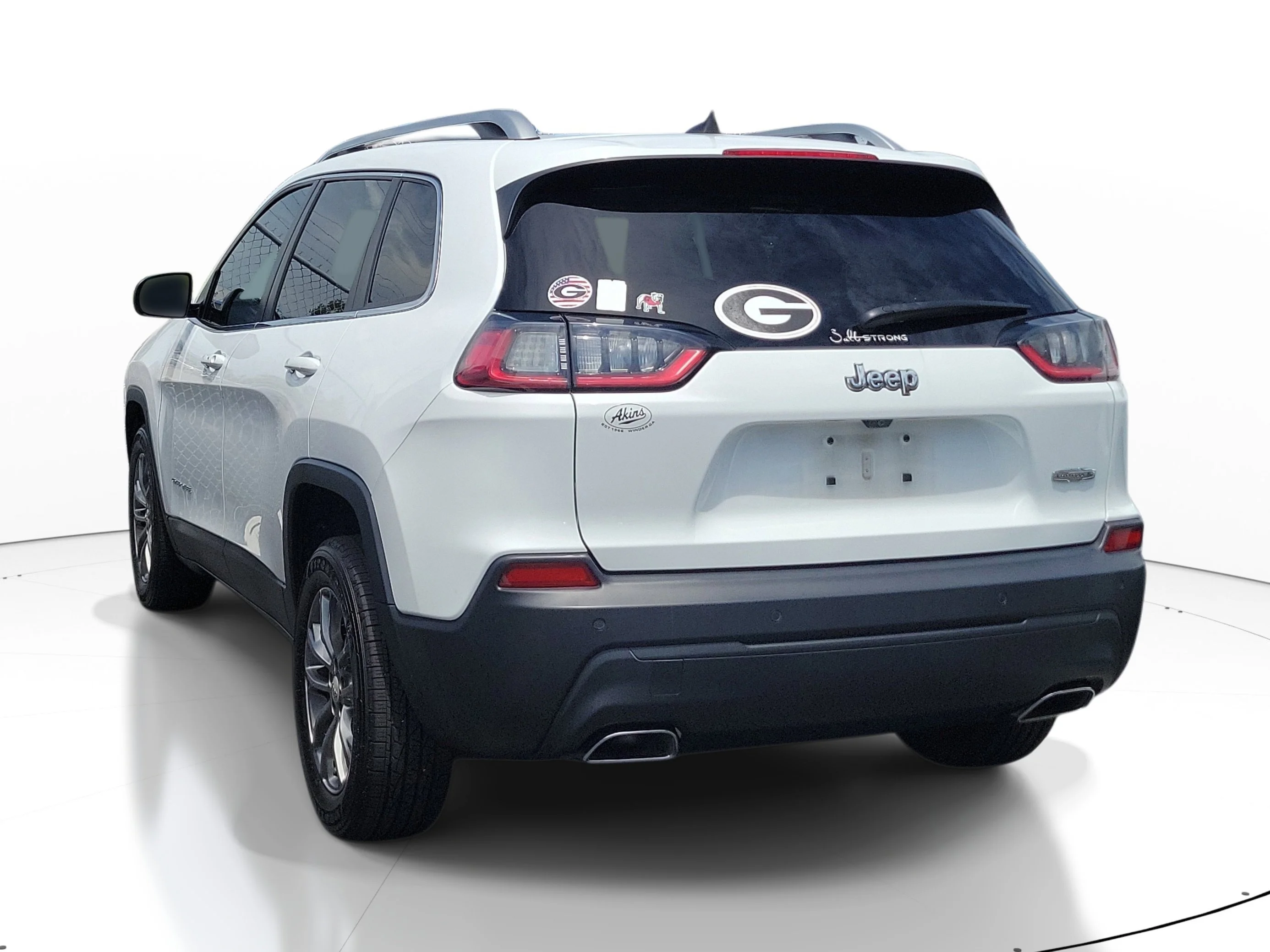 Used 2021 Bright White Clearcoat Jeep Latitude Lux image 9