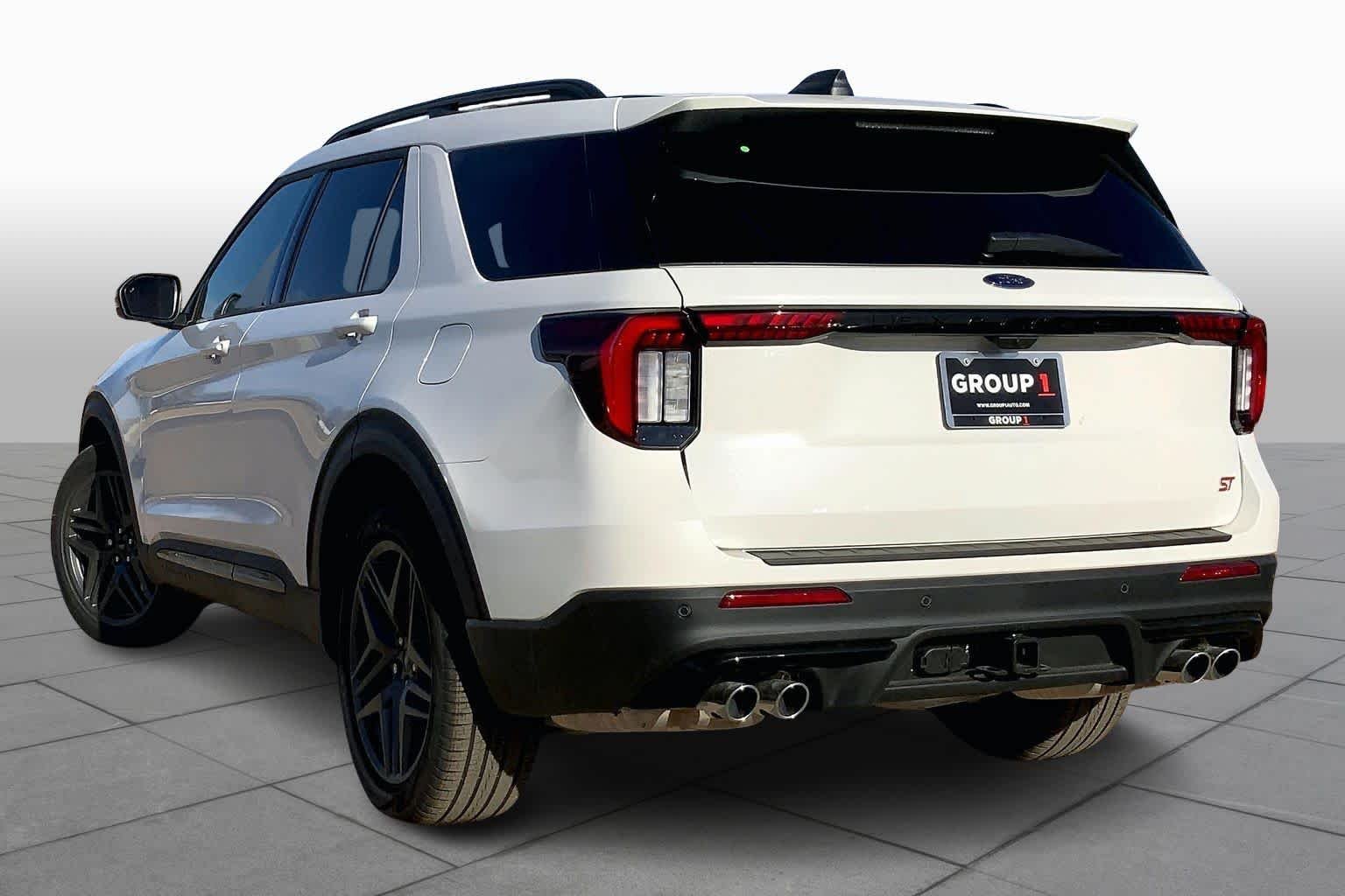 New 2026 Star White Metallic Tri-Coat Ford ST image 12