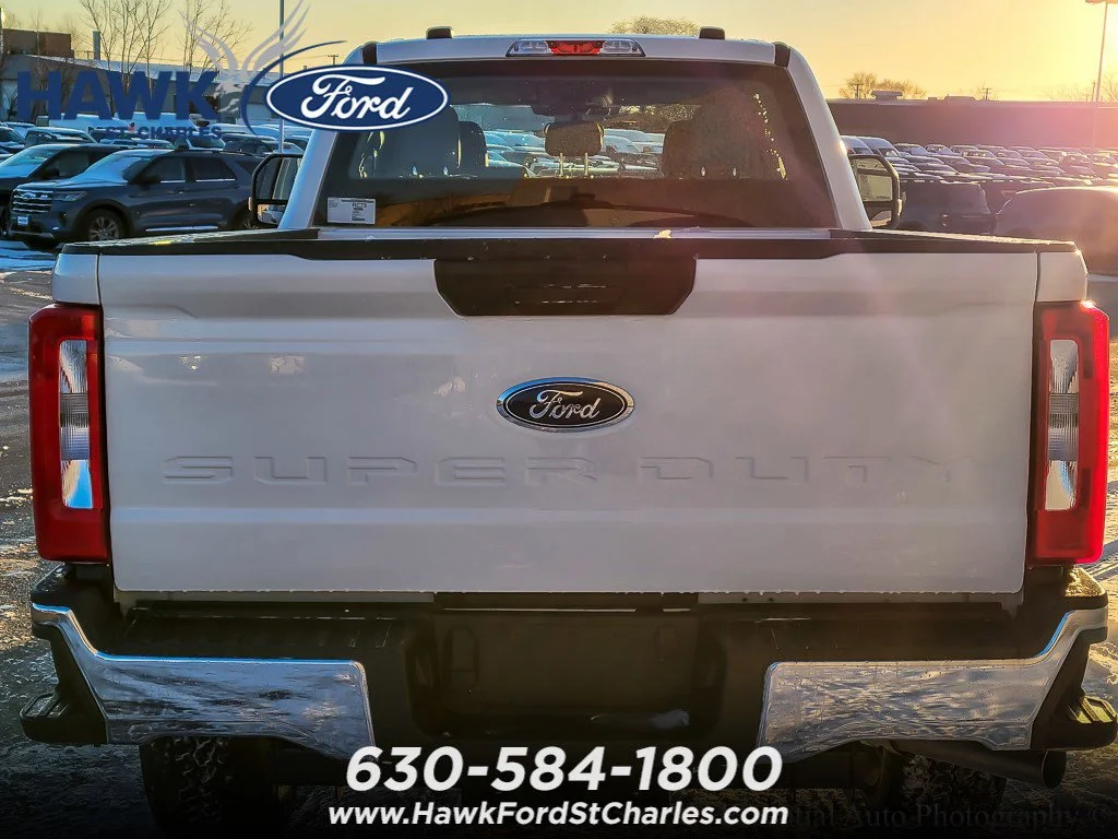 New 2026 Oxford White Ford XL image 4