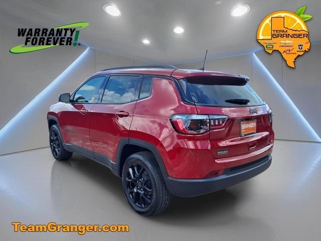New 2026 Red Hot Pearlcoat Jeep Latitude image 2
