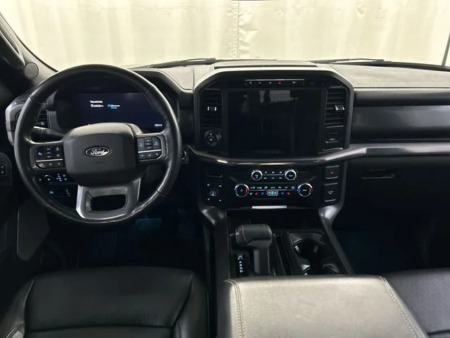 Used 2024  Ford Lariat image 22