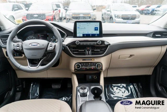 Used 2022 Blue Ford SE image 14