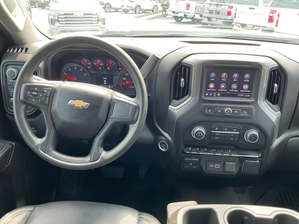 Used 2024 White Chevrolet Custom image 18