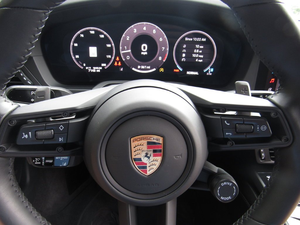 2025 Porsche 911 - Photo 36