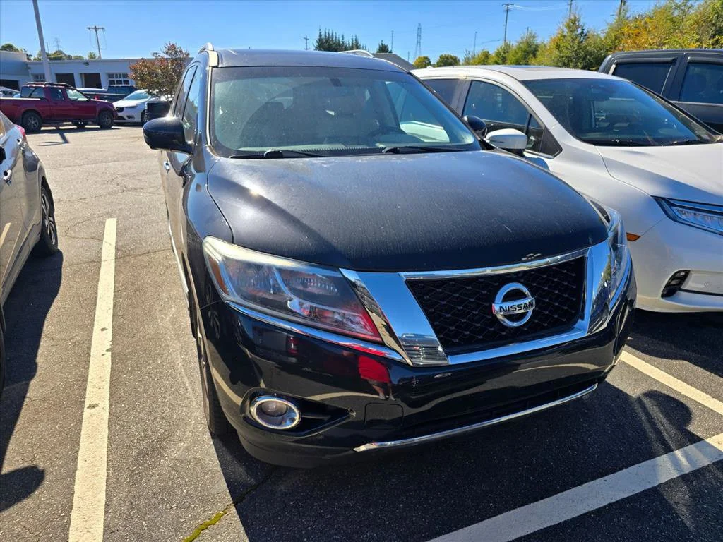 Used 2016 Black Nissan Platinum image 10