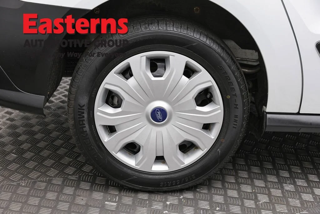 Used 2020 White Ford XL image 30