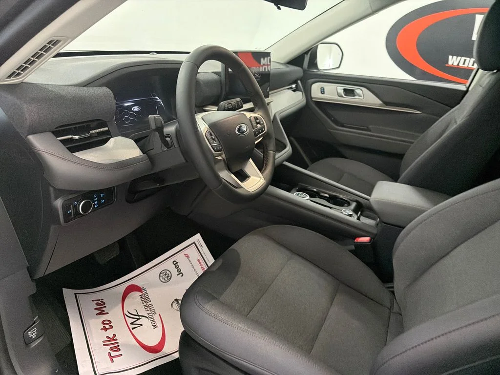 New 2026 Gray Ford Active image 10