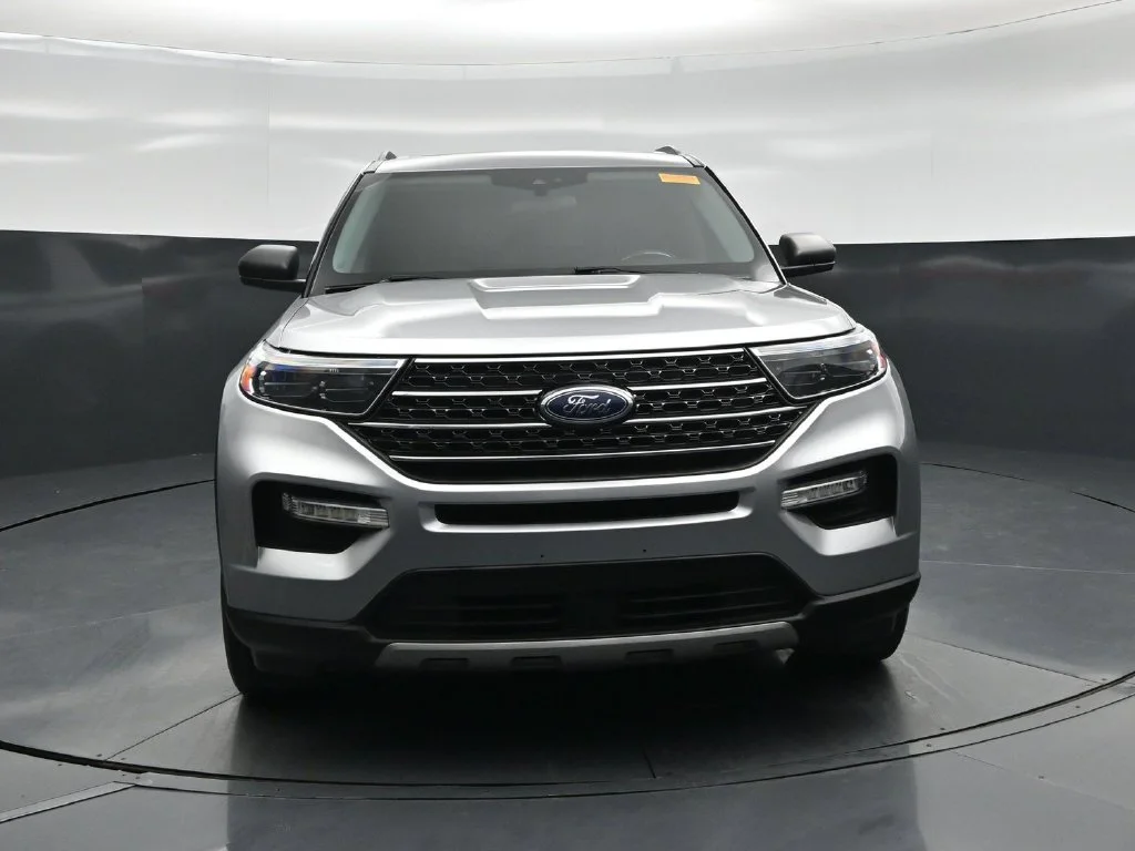 Used 2021 Silver Ford XLT image 49