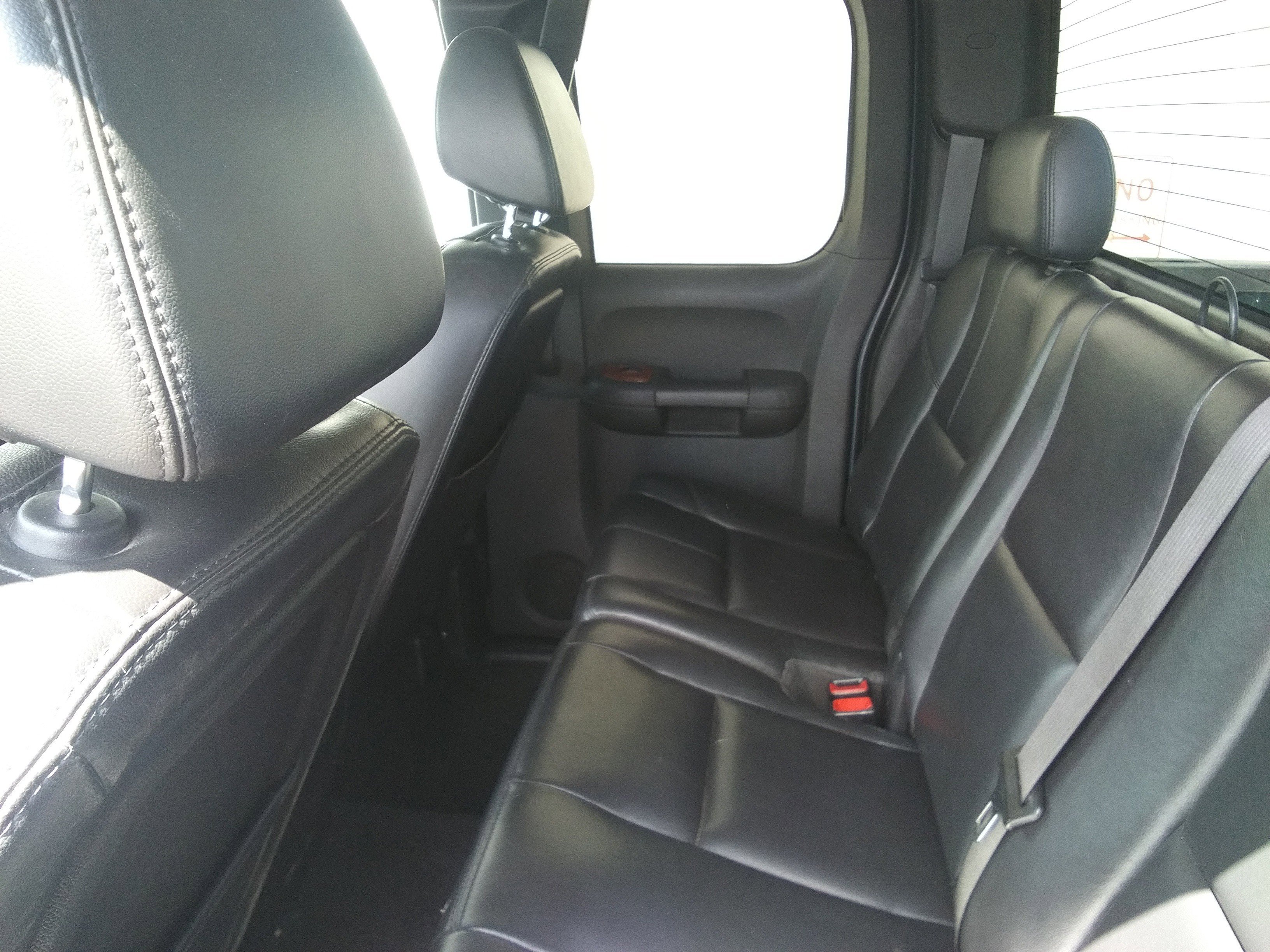 Used 2007 Gray GMC SLT image 9