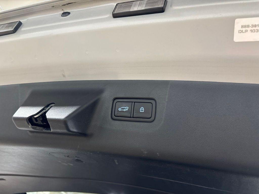 New 2026 Silver Hyundai SE AWD image 12