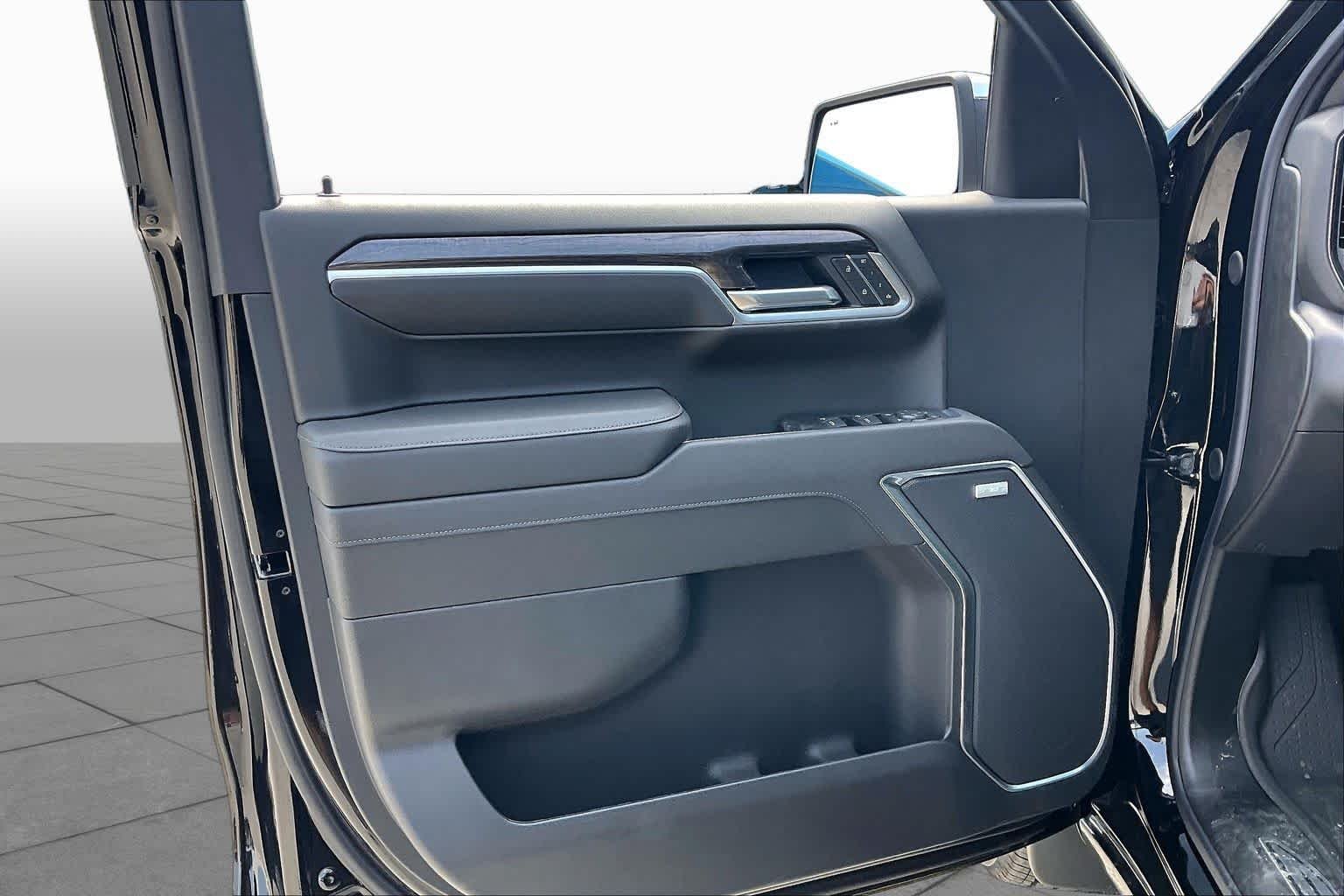 2026 Chevrolet Silverado 1500 LTZ - Photo 10