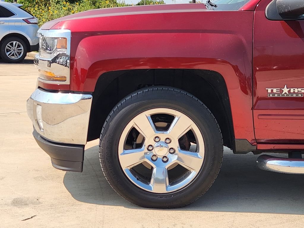 Used 2016 Siren Red Tintcoat Chevrolet LT image 9