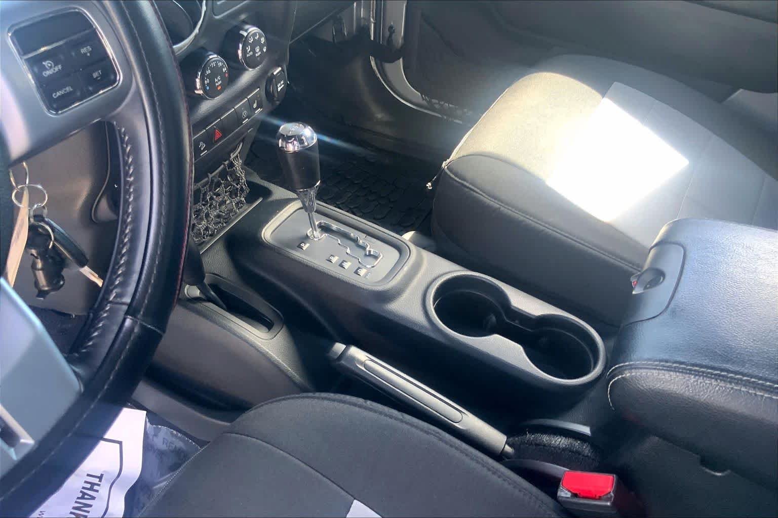 Used 2014 Billet Clearcoat Metallic Jeep Rubicon X image 17