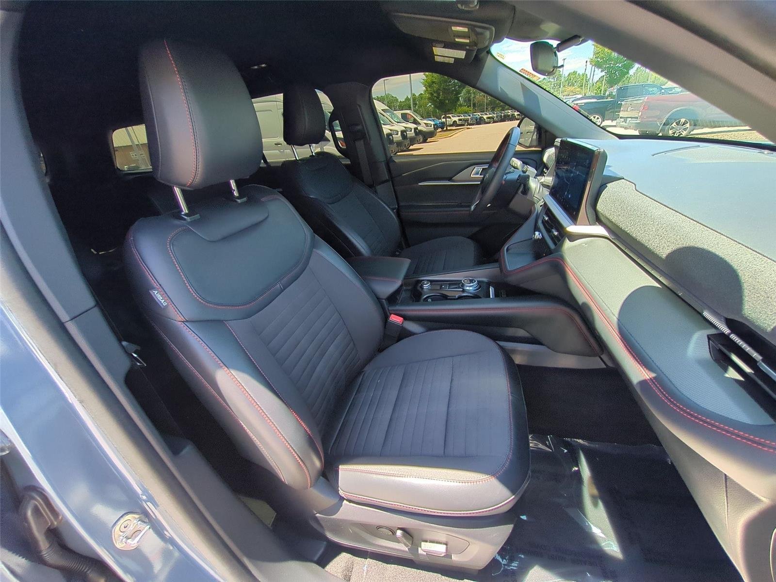 Used 2025 Vapor Blue Metallic Ford ST-Line image 39