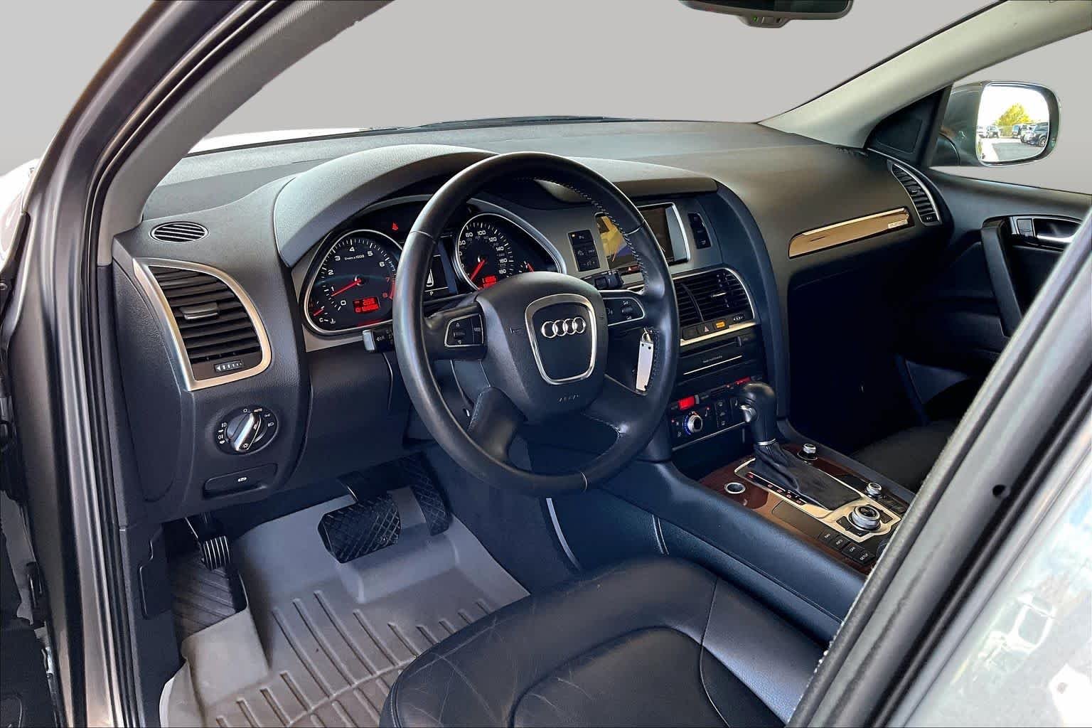 Used 2010 Graphite Gray Metallic Audi 3.6L Premium Plus image 17