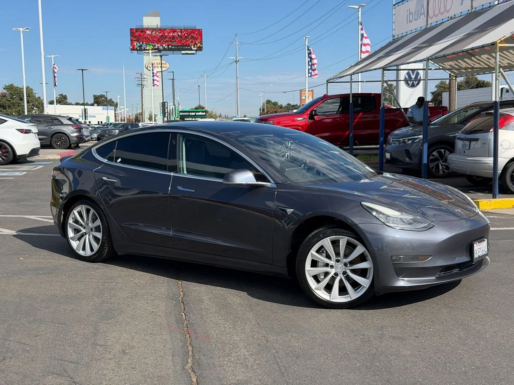 Used 2019 Tesla Model 3 Long Range with VIN 5YJ3E1EB9KF364730 for sale in Elk Grove, CA