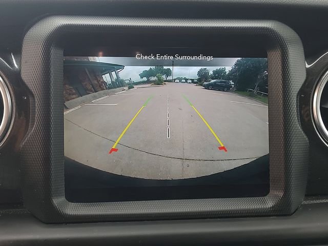 Used 2021 Gray Jeep Unlimited Sahara Altitude image 17