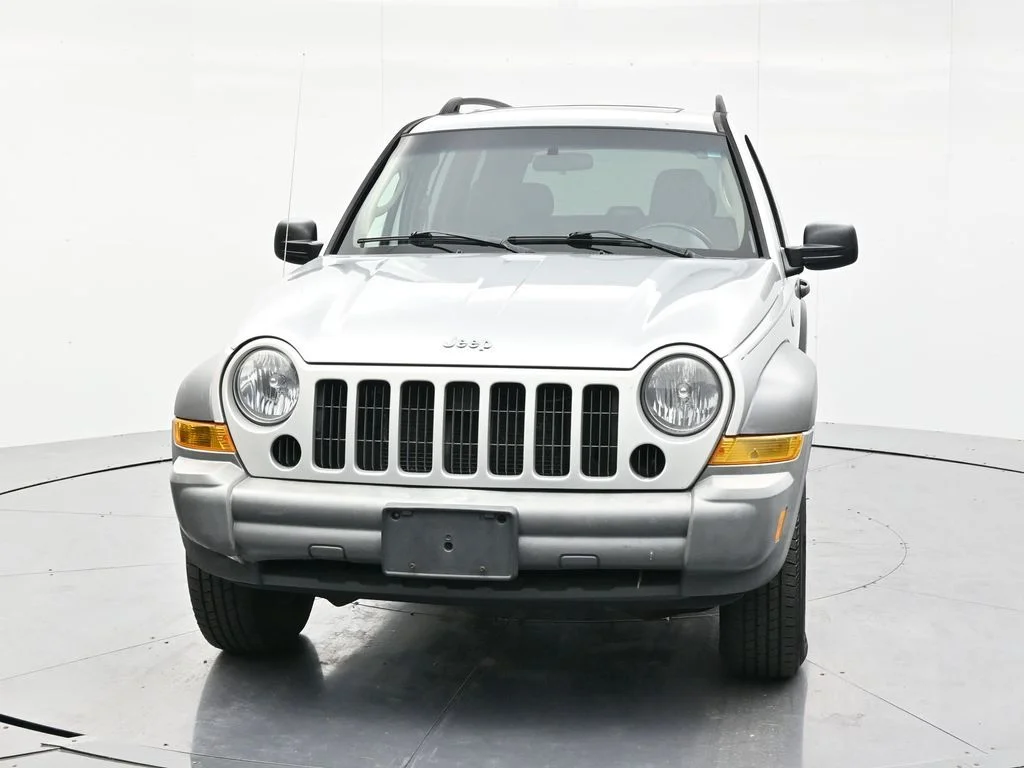 Used 2005 Jeep Liberty Sport with VIN 1J4GL48K45W708608 for sale in Minerva, OH