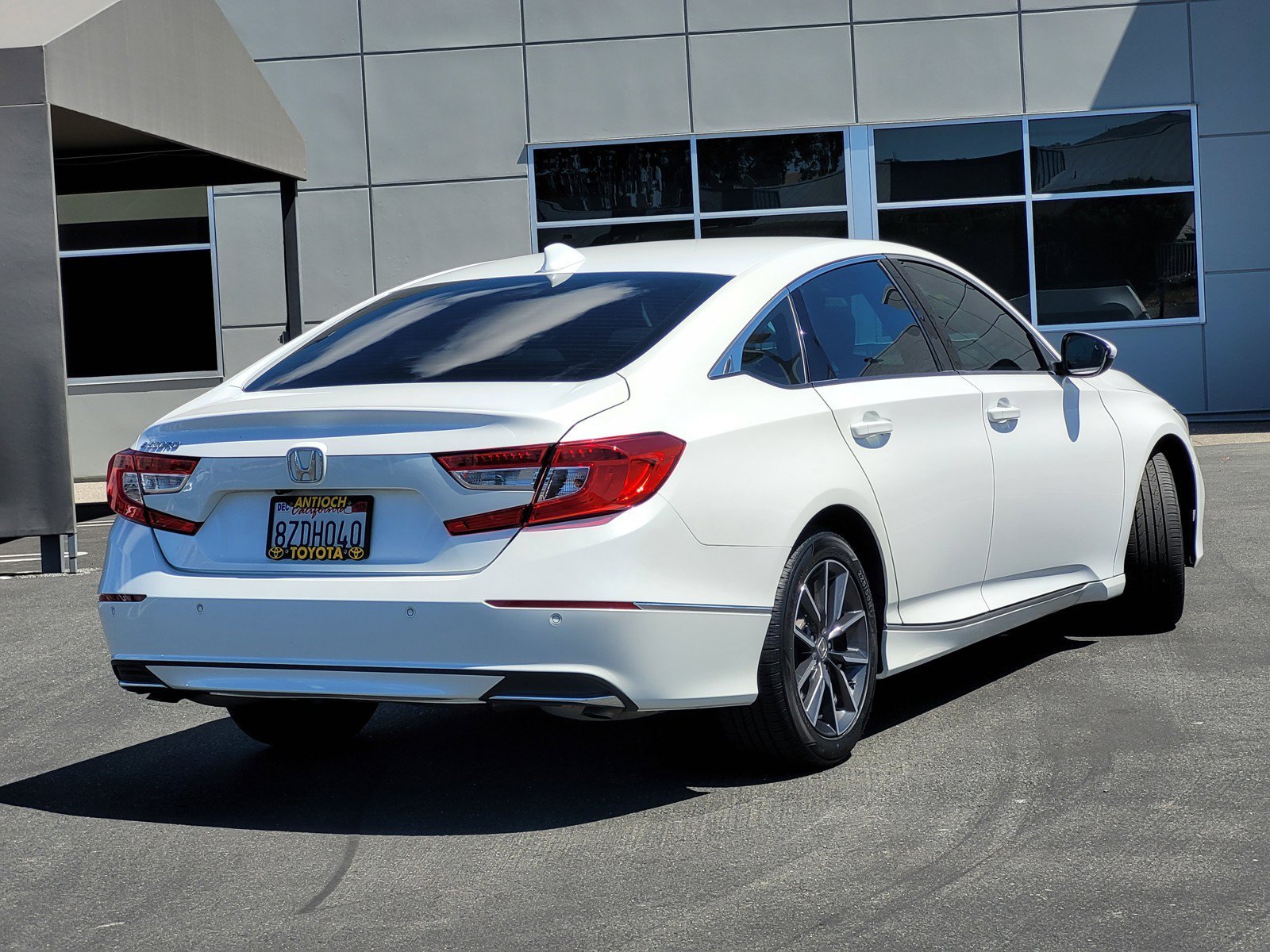 Used 2022  Honda EX-L image 4