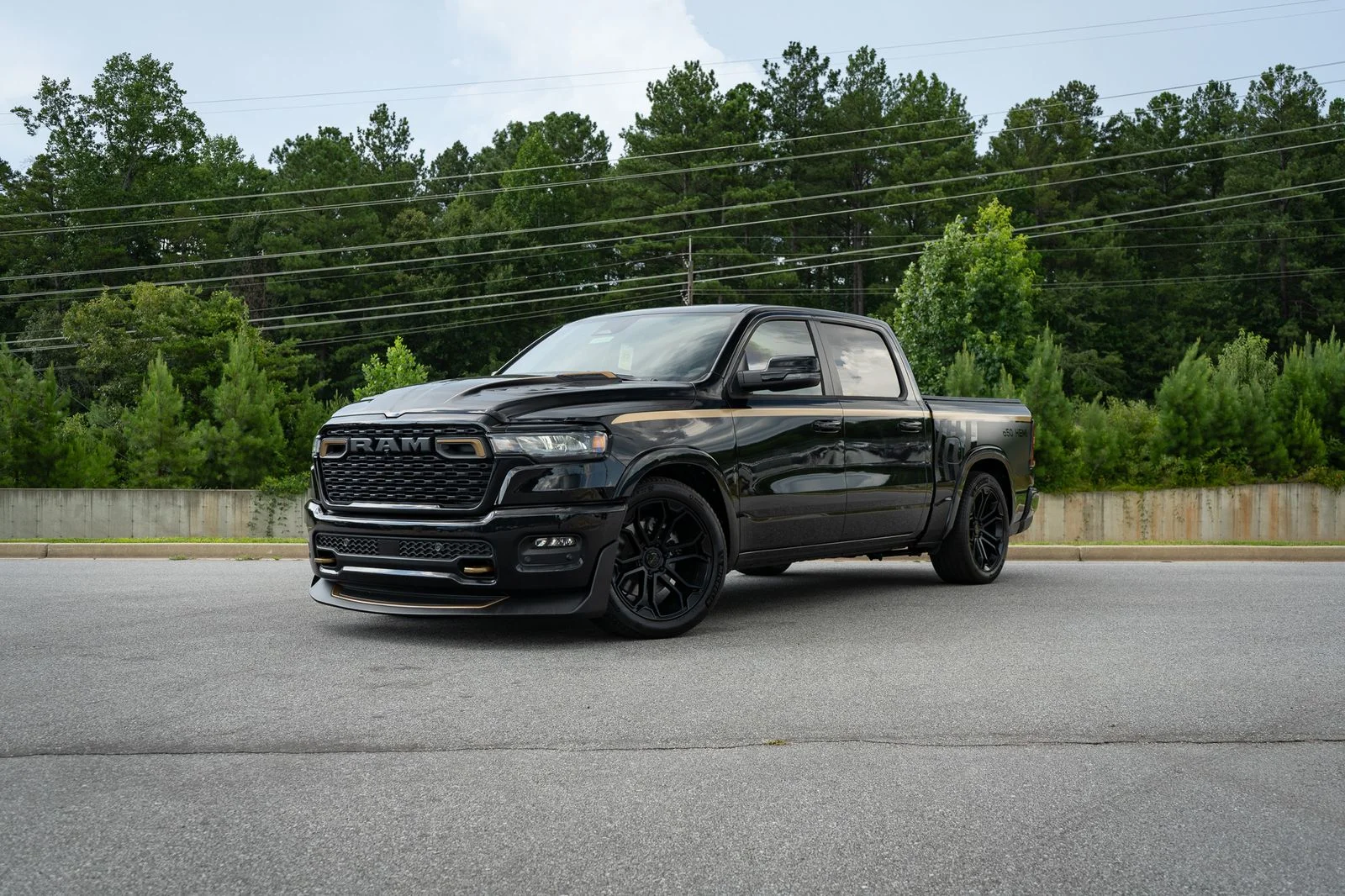 New 2026 Diamond Black Crystal Pearl-Coat Exterior Paint RAM Big Horn with DC 650 Supercharged Package image 1
