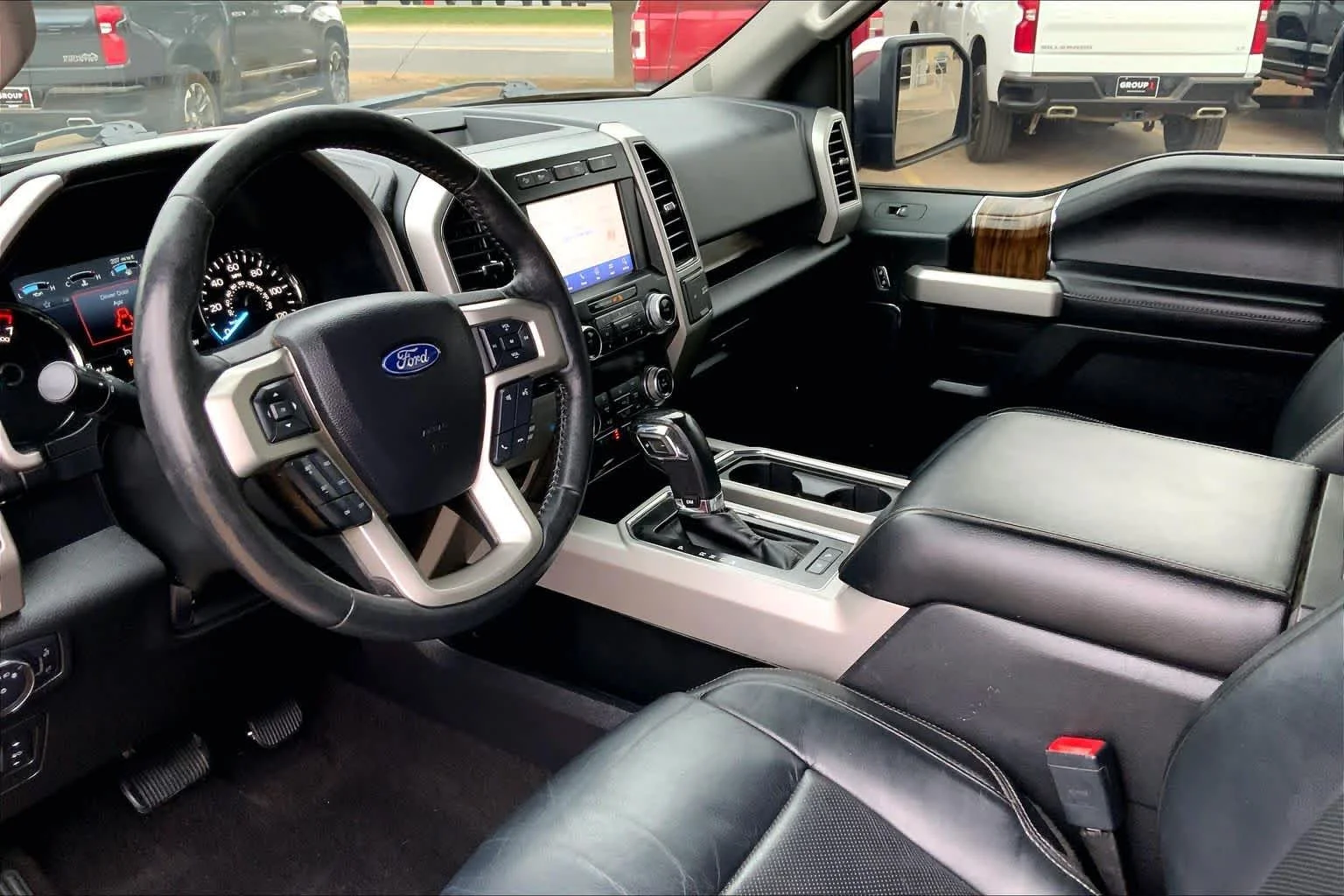 Used 2020 Rapid Red Metallic Tinted Clearcoat Ford LARIAT image 18