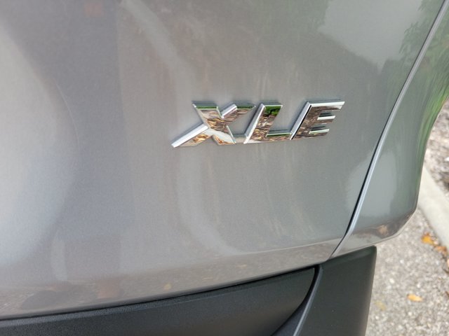 Used 2025 Silver Sky Metallic Toyota XLE image 7
