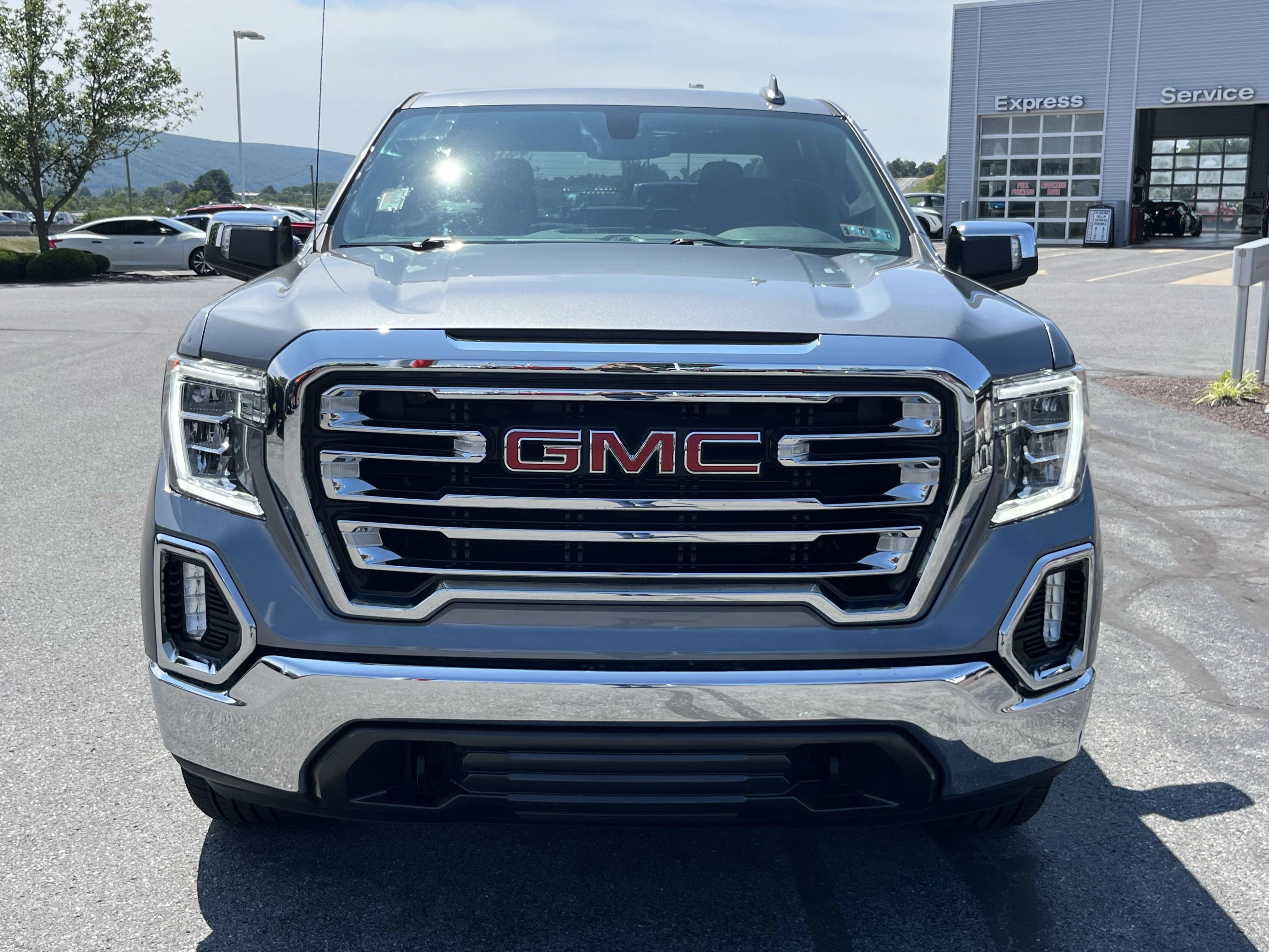 Used 2021 Steel Metallic GMC SLT image 12