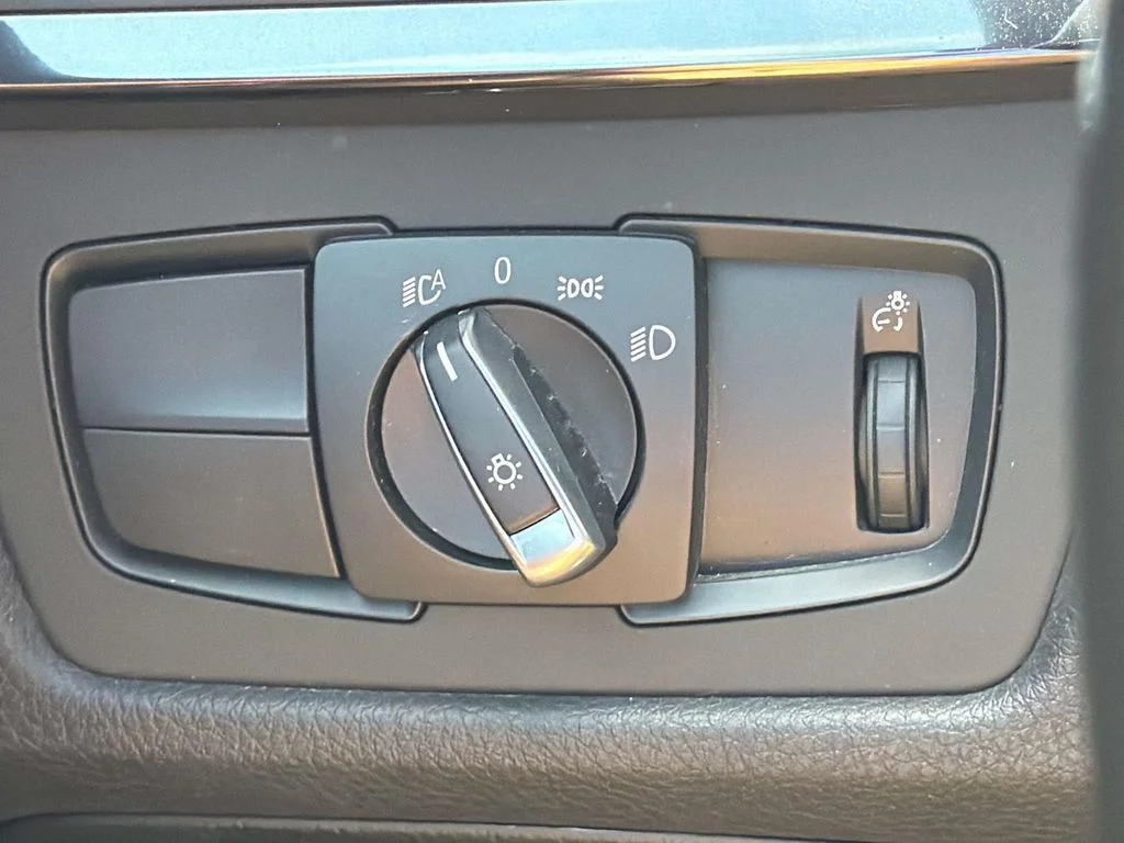 Used 2016 Black Sapphire Metallic BMW Base image 22