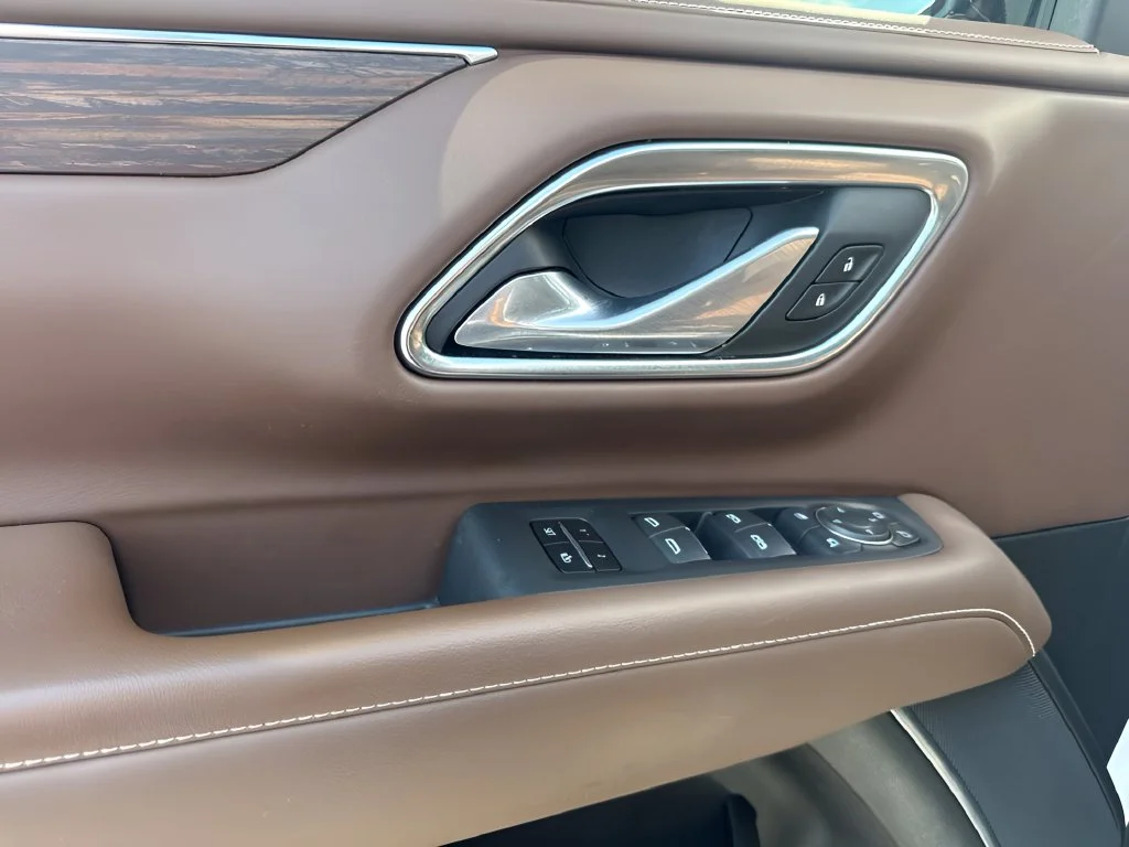 Used 2023 Beige Chevrolet High Country image 25