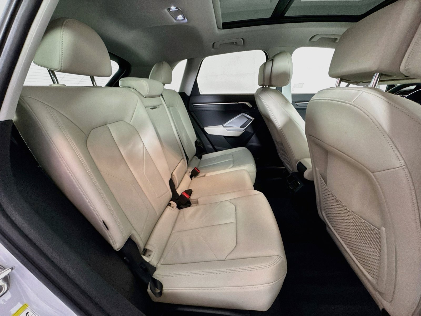 Used 2025 White Audi S line Premium image 26