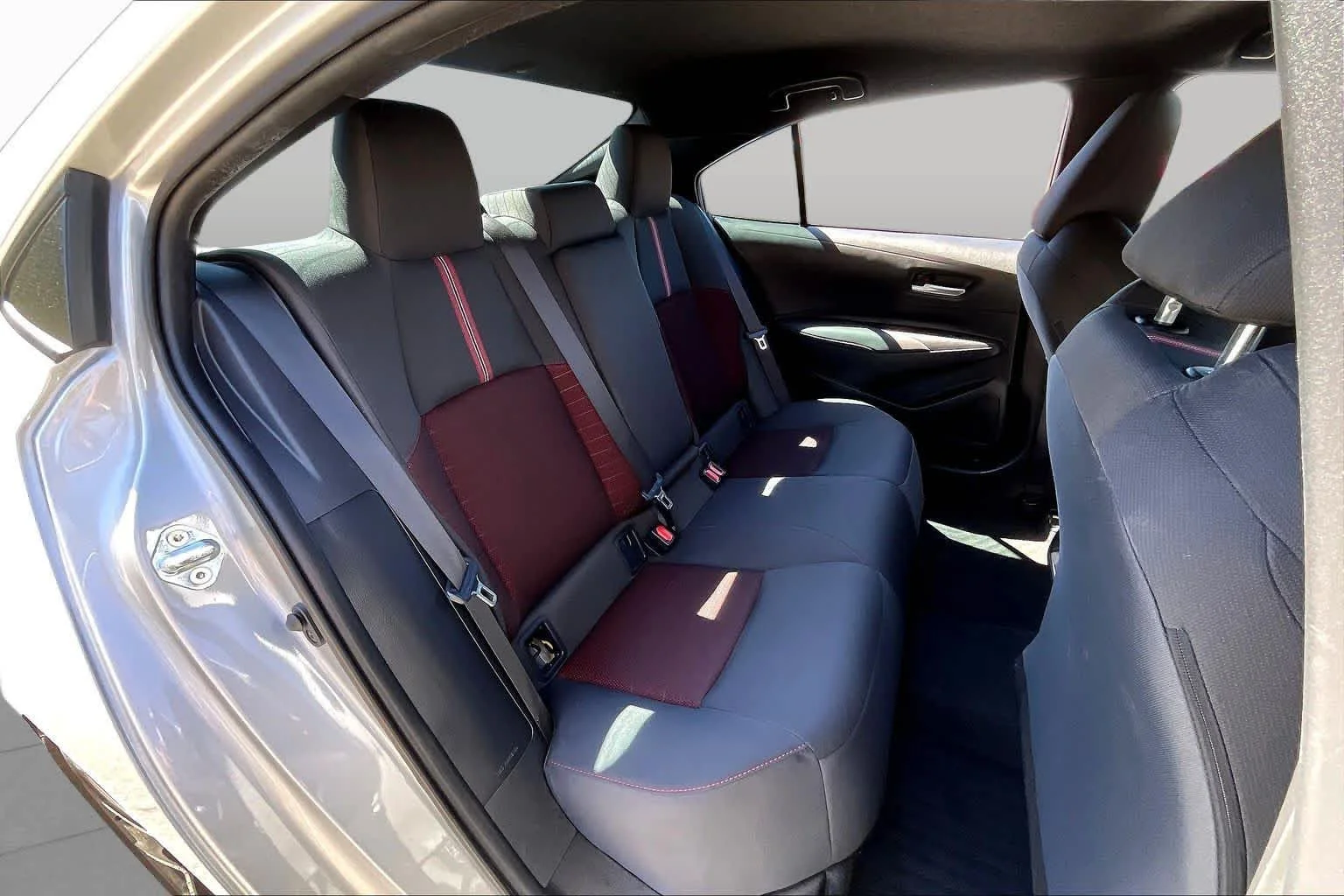 Used 2025 Classic Silver Metallic Toyota SE image 20