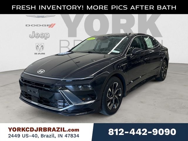 Used 2025 Blue Hyundai SEL image 1