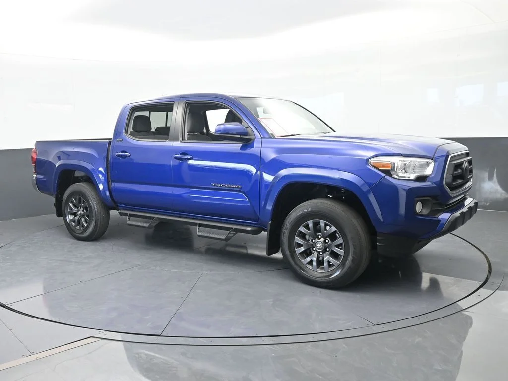 Used 2022 Blue Toyota SR5 image 8