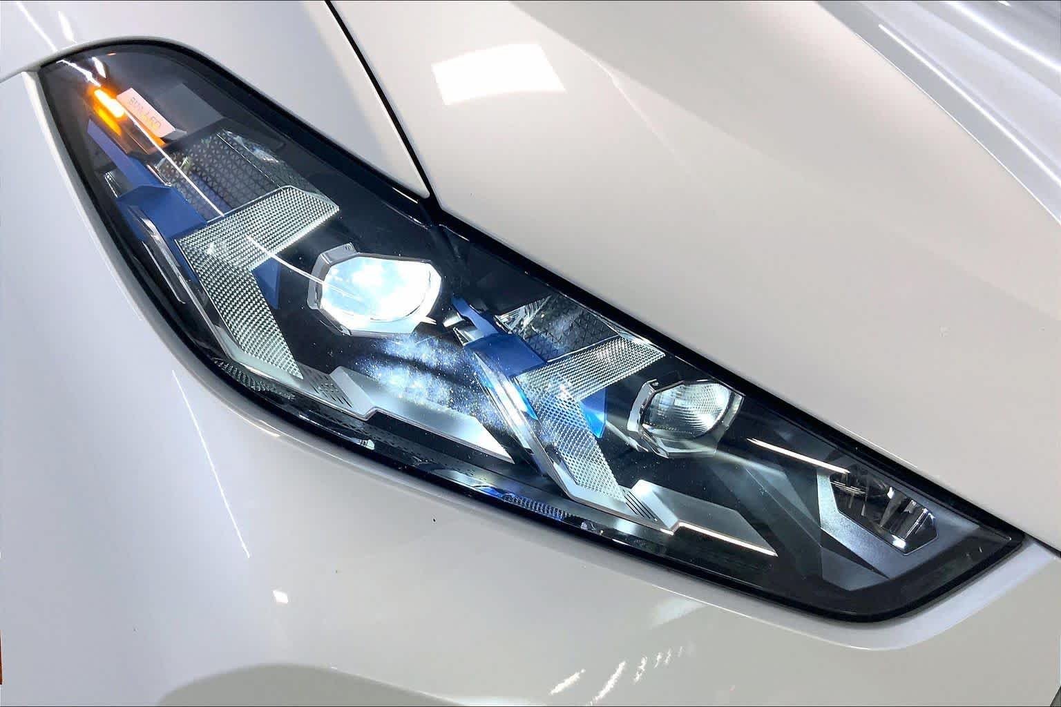 Used 2024 Mineral White Metallic BMW xDrive50e image 27