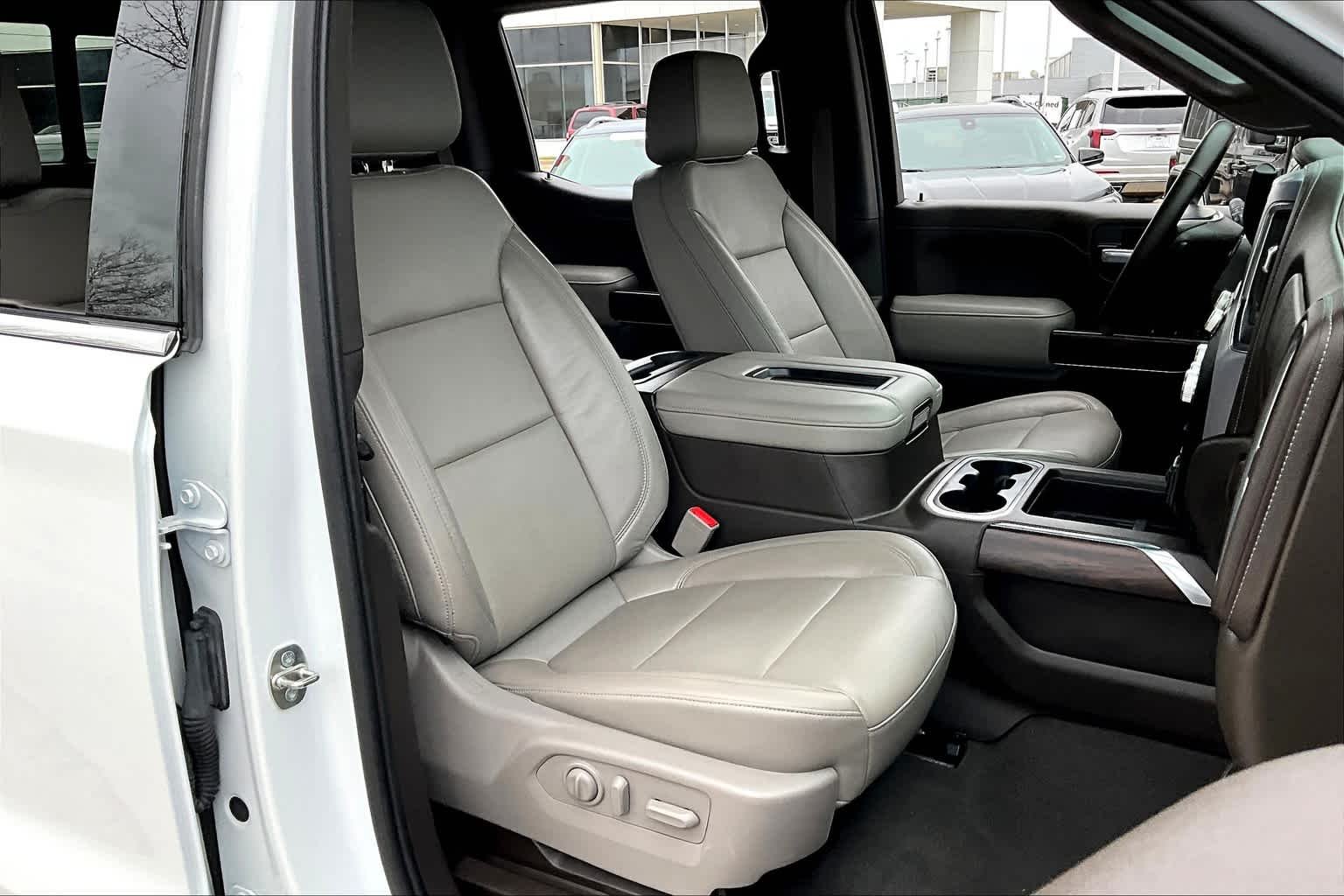 Used 2019 Summit White GMC SLT image 9