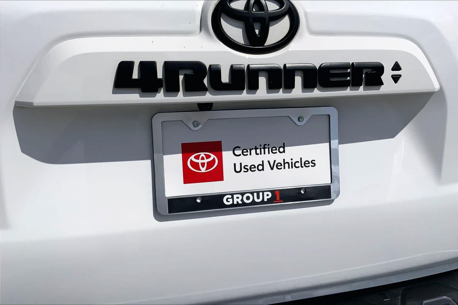 Used 2022 White Toyota SR5 image 10